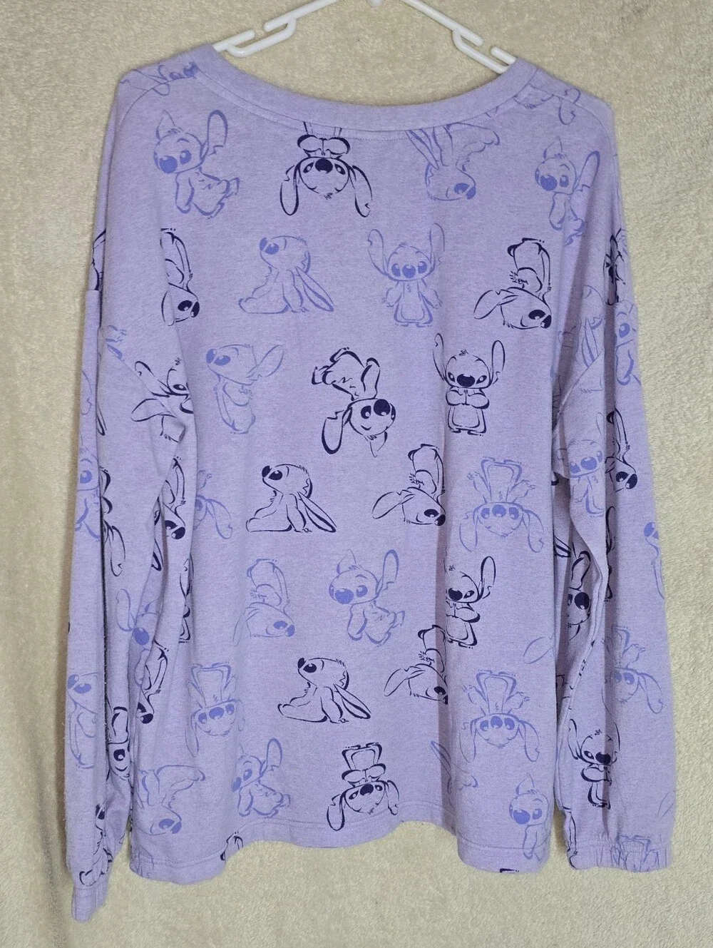 Disney Stitch Raglan Sleeve 2 Piece Lounge Set Pajama Set Gift Packed Size M Cos - Picture 6 of 12